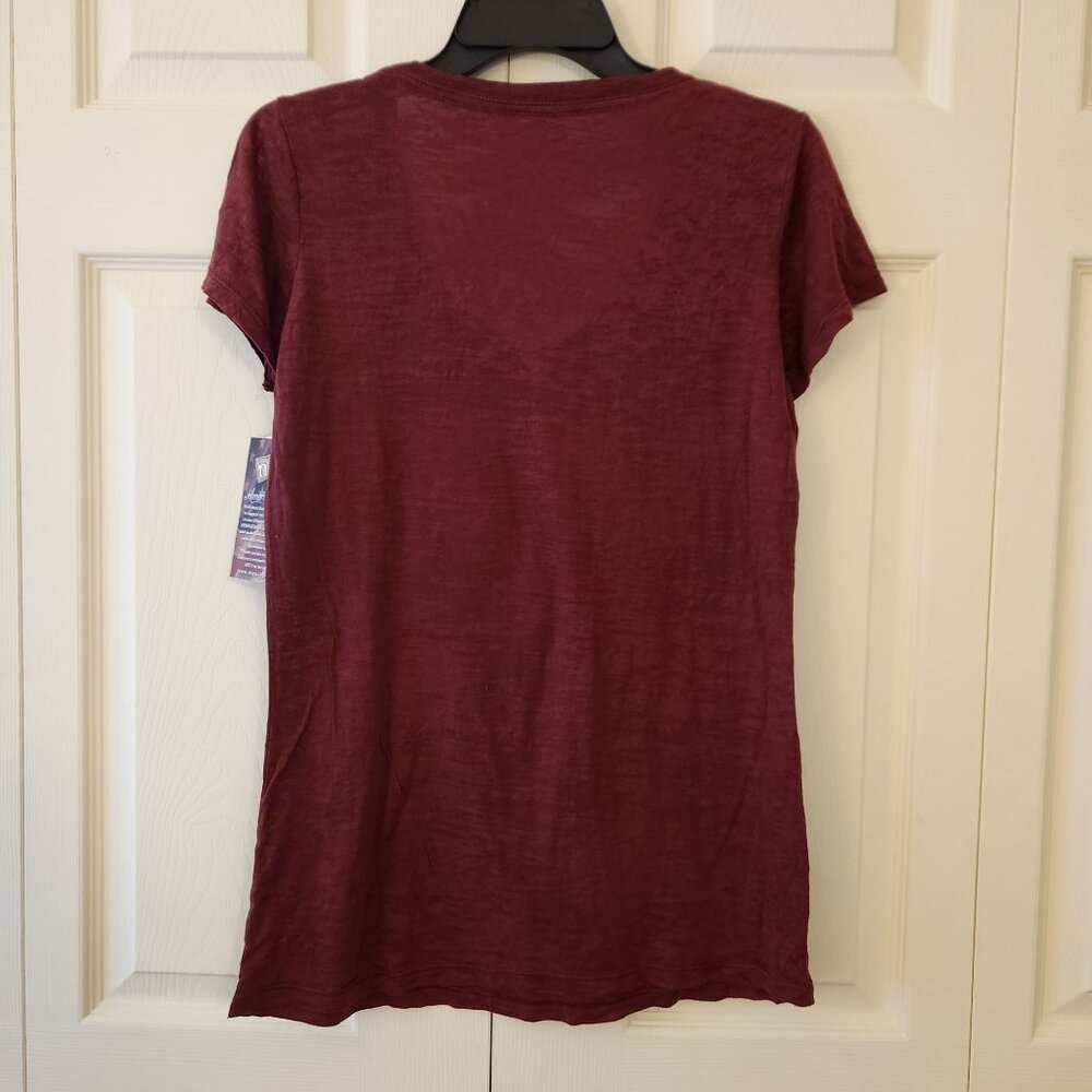 Virginia Tech V-Neck T-Shirt XL Maroon Womens My U Vintage Soft NWT - Picture 8 of 9